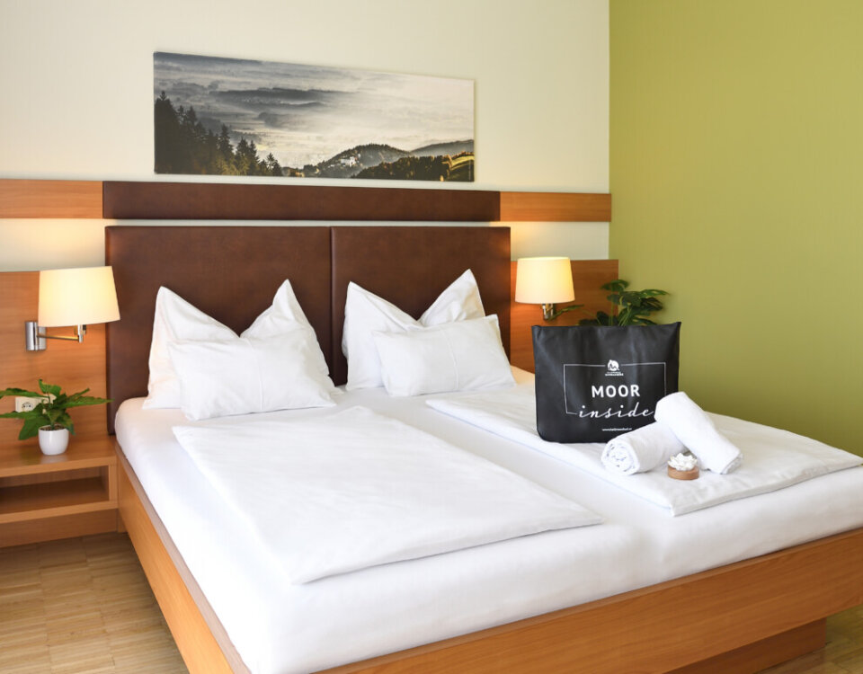 Ansicht eines Doppelbettzimmer im Kur- und Gesundheitshotel Heilmoorbad Schwanberg