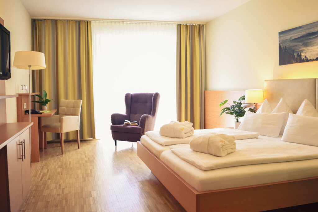 Ansicht eines Doppelzimmers im Kur- und Gesundheitshotel Heilmoorbad Schwanberg